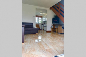 Amazing holiday home, balcony, pool & refurbished, Great Yarmouth